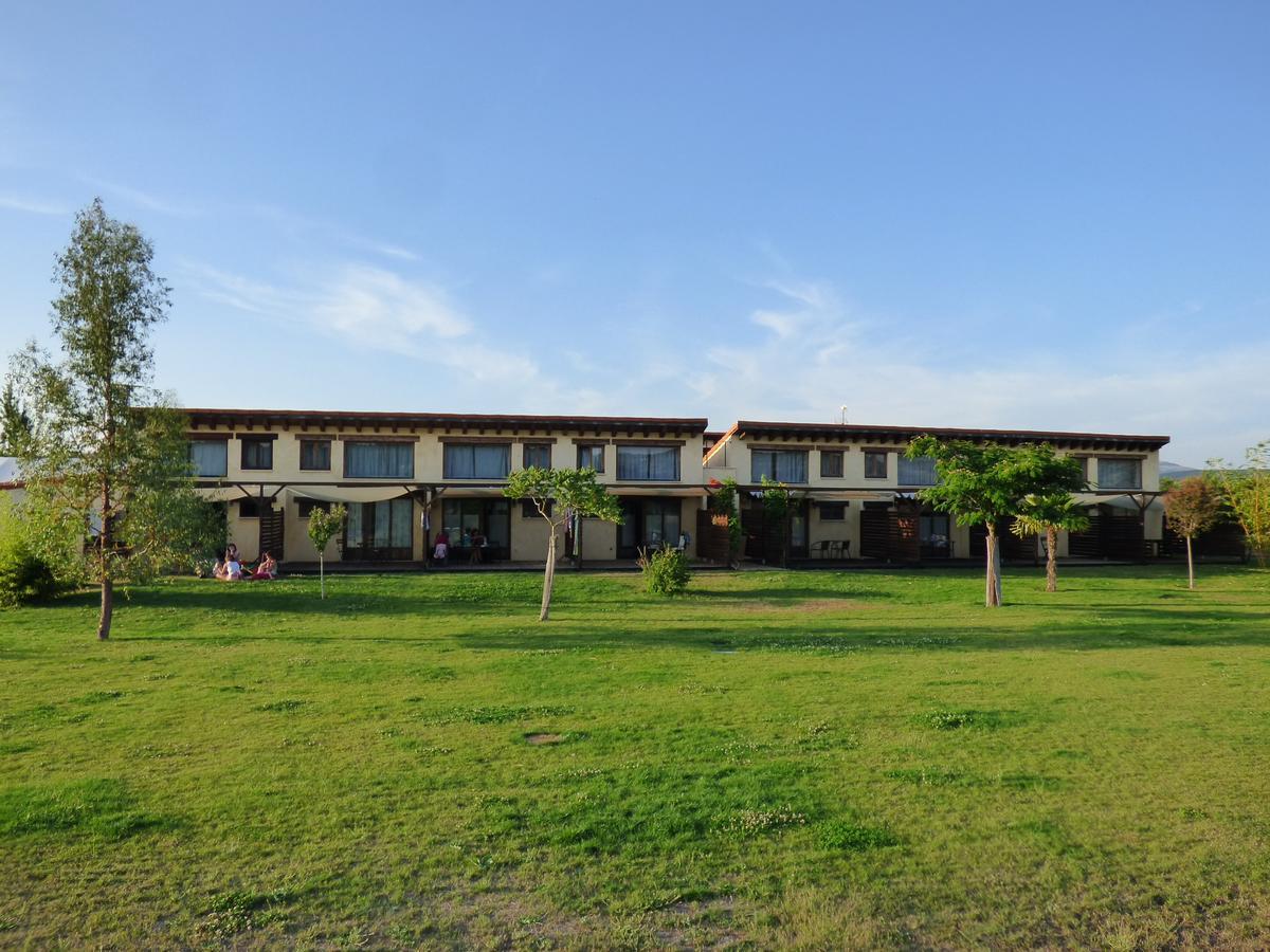 Hotel Albergue Bioclimatico Sabinares Del Arlanza Puentedura Eksteriør bilde